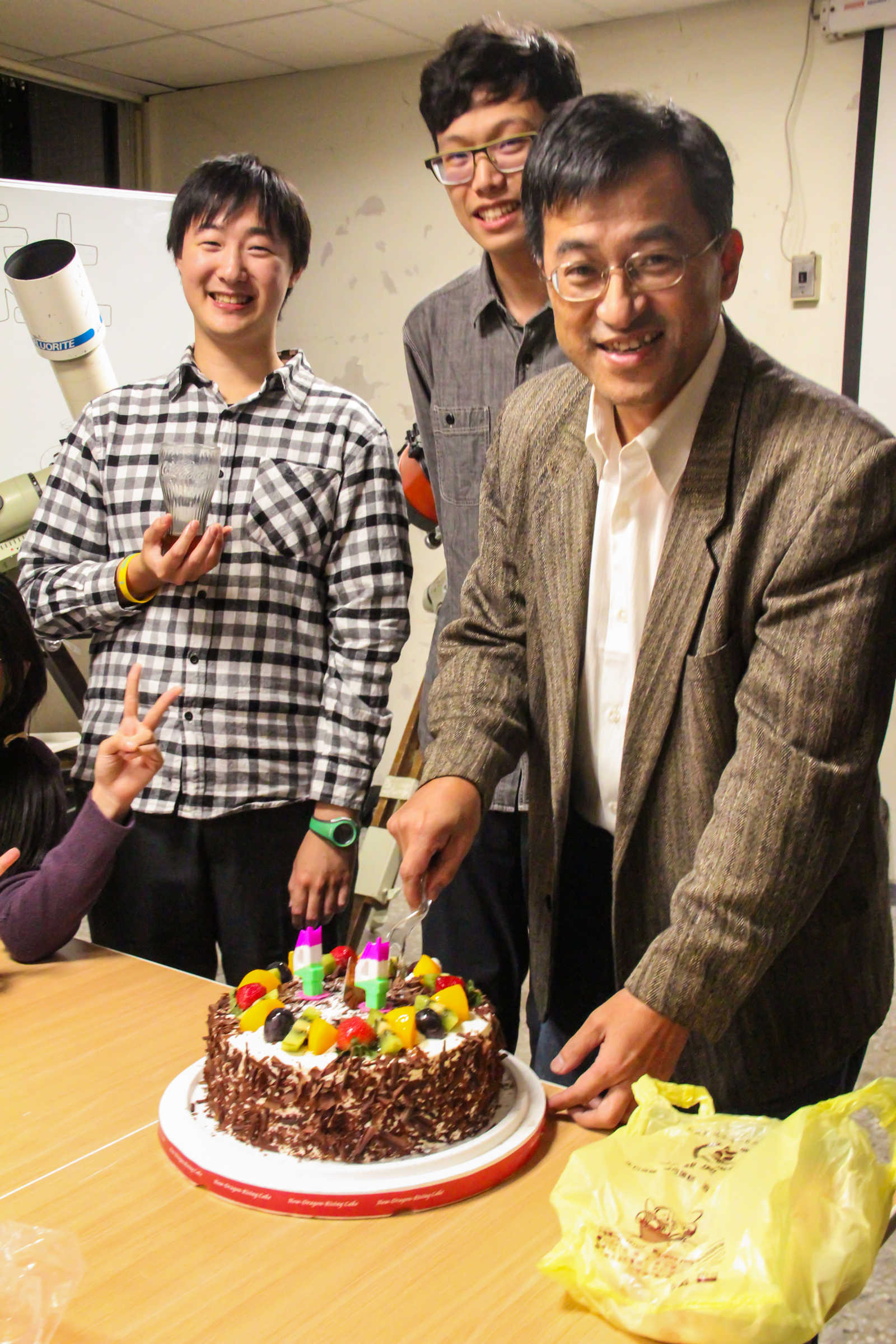 44年HK學長切蛋糕 (2015.11.27)